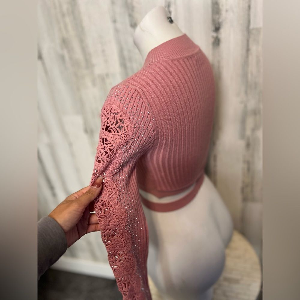 Pink cropped sweater - Picture 3 of 8